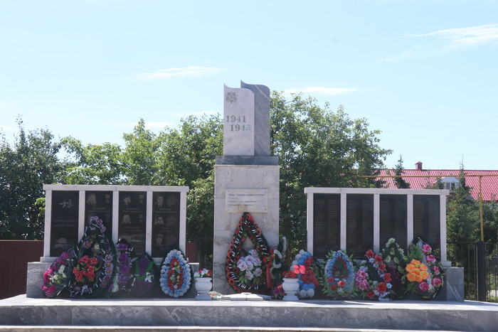 Мемориал ВОВ в селе Абатском