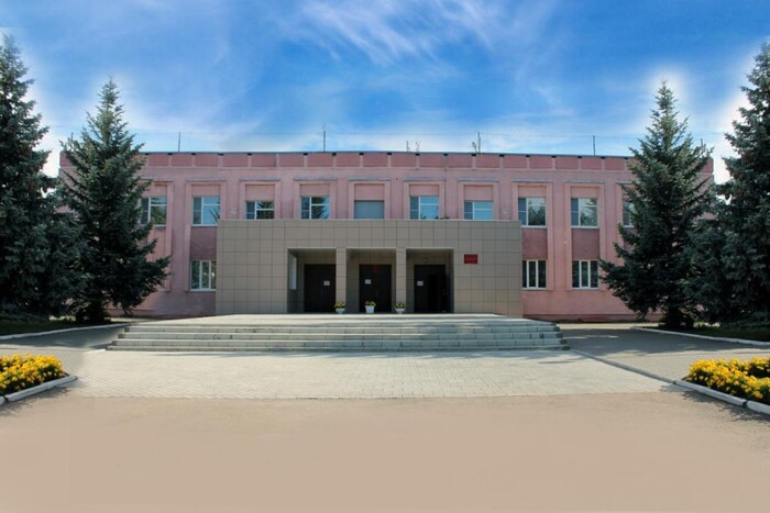 здание администрации в Бутурлино
