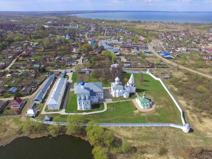 Вид города Данилова с высоты