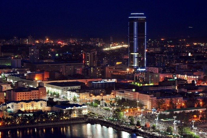 фото ночного Екатеринбурга