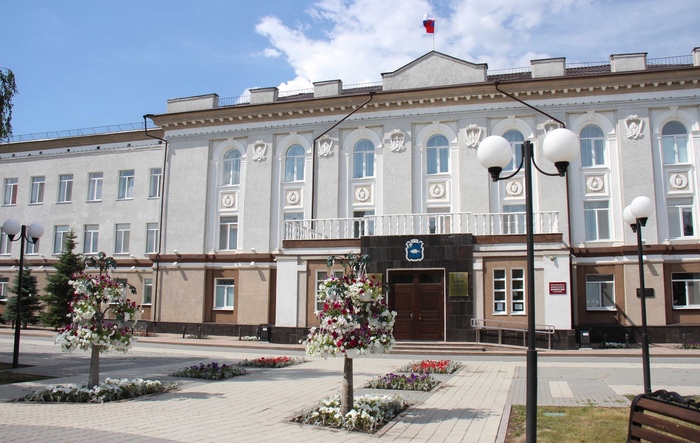 здание администрации г Ишим