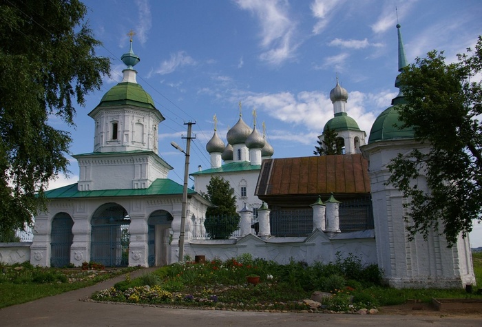 монастырь в городе Кадникове