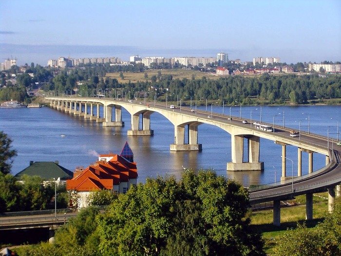 мост через Волгу в Костроме