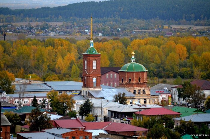 Живописный вид города Красноуфимска