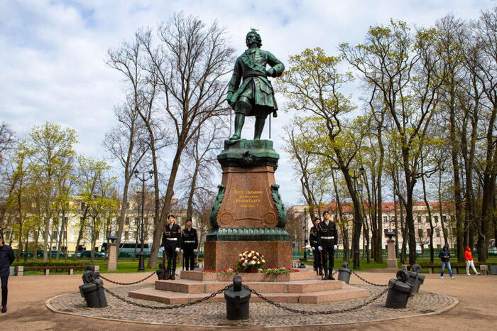Памятник Петру I г. Кронштадт