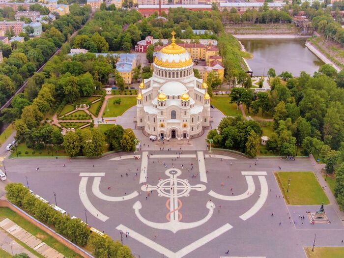 Якорная площадь в Кронштадте