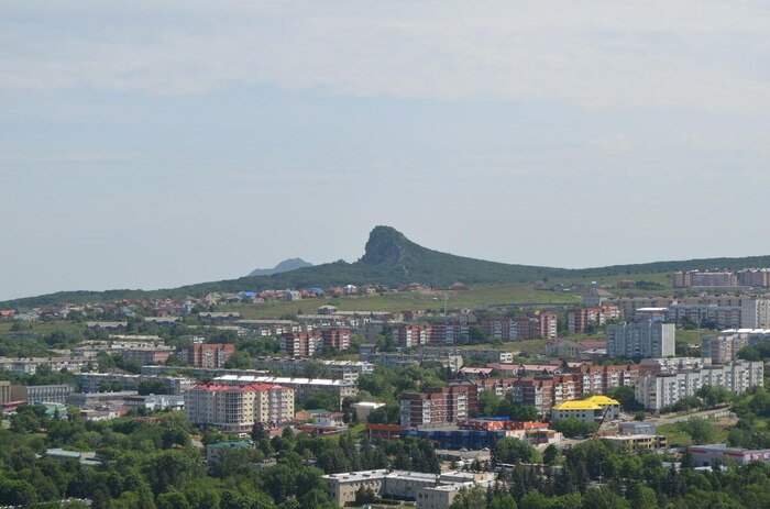 Живописный вид города Лермонтова
