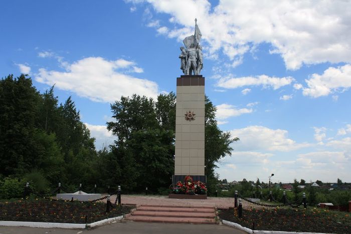 Мемориал ВОВ в селе Лямбирь