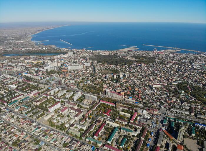 Вид города Махачкалы с большой высоты