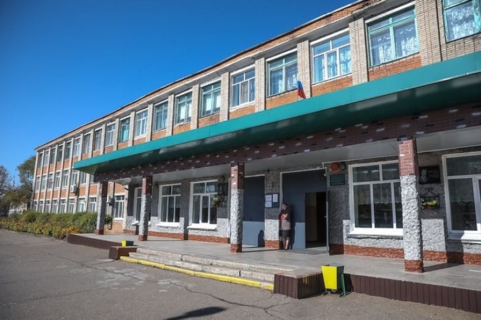 средняя школа в селе Михайловка Приморского края