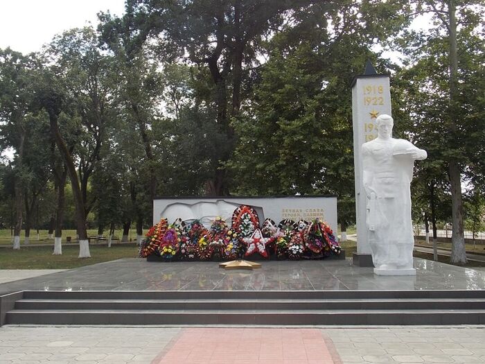 Мемориал ВОВ г Новокубанск