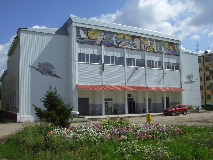 Дом культуры в поселке Новосемейкино