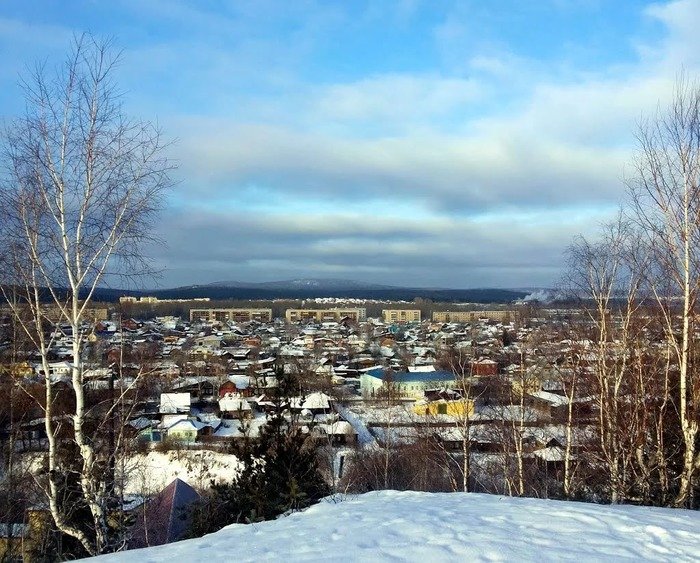 Город полевской северный. Думная гора Полевской. Город Полевской Свердловской. Думная гора Свердловская область. Свердловская область гор Полевской.