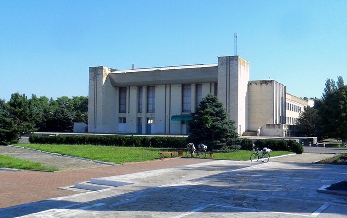Дворец культуры в станице Провольной Краснодарский край