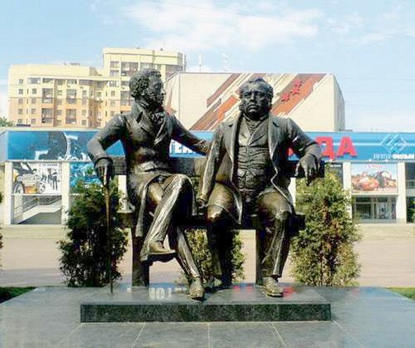 памятник в Пушкино