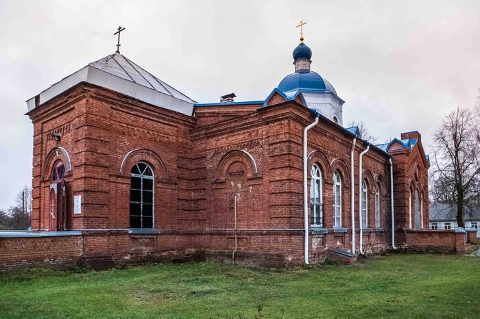 Церковь иконы Божией Матери Всех скорбящих Радость в поселке Старь