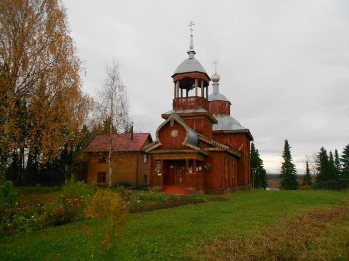 Республика коми троицко. Пгт Троицко-Печорск Республика Коми. Храм Святой Троицы Троицко-Печорск. Ресрублика КЛМТ тротцкл пелсрк. Церковь Троицко-Печорск.