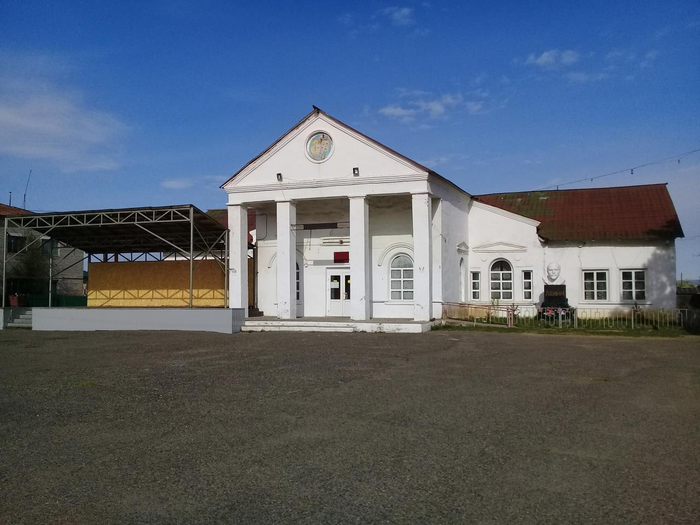 Районный Дом культуры в с. Улеты Забайкальский край