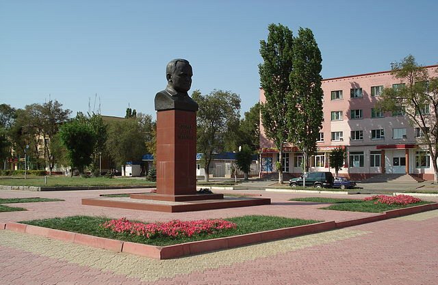 памятник Ленину в Знаменске